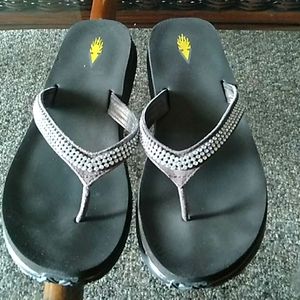 Volatile Flipflops